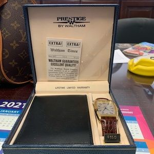 Men’s Waltham watch with wallet